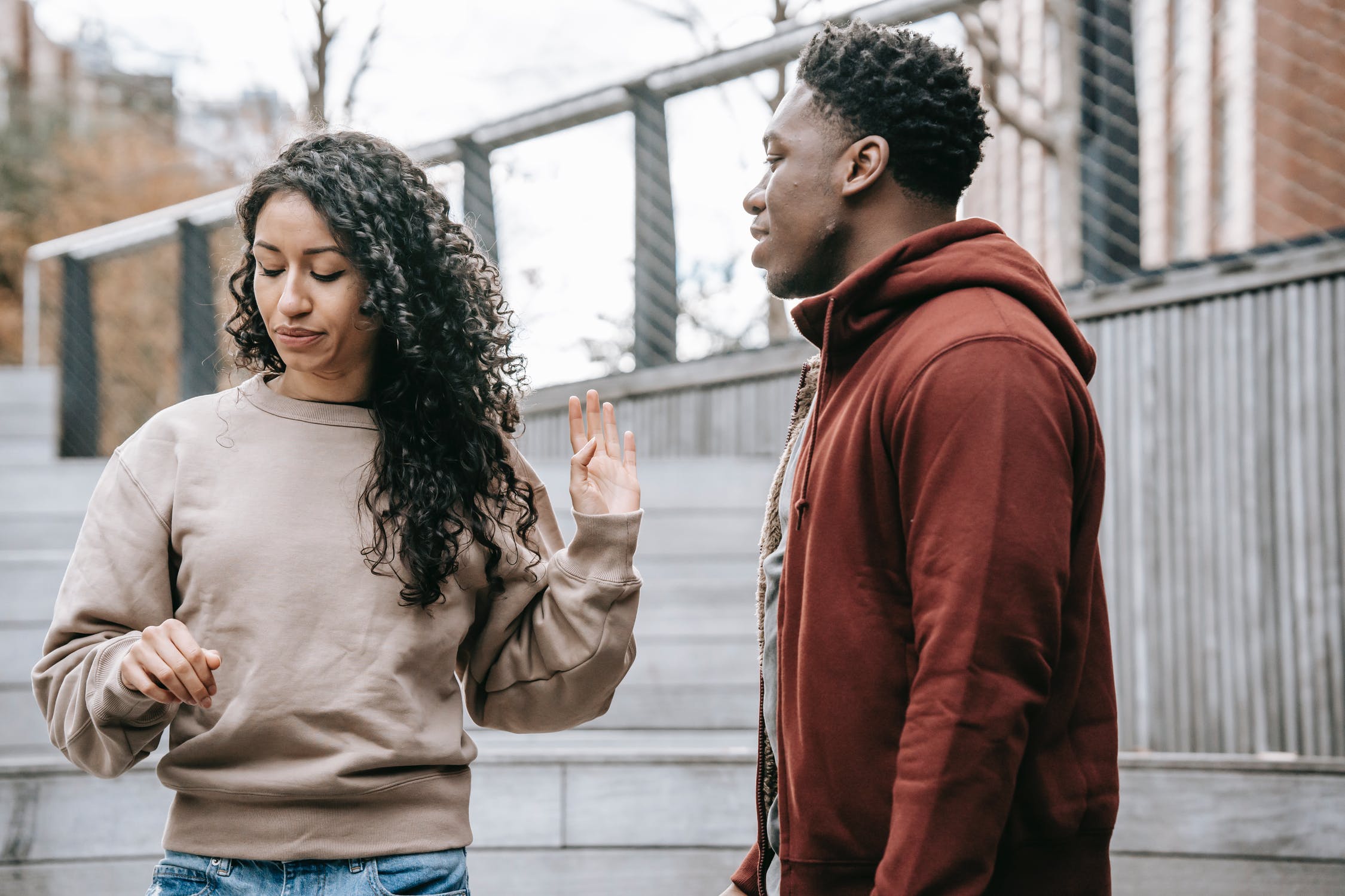 How to Deal with Conflict in a Relationship - 5 Strategies That Work